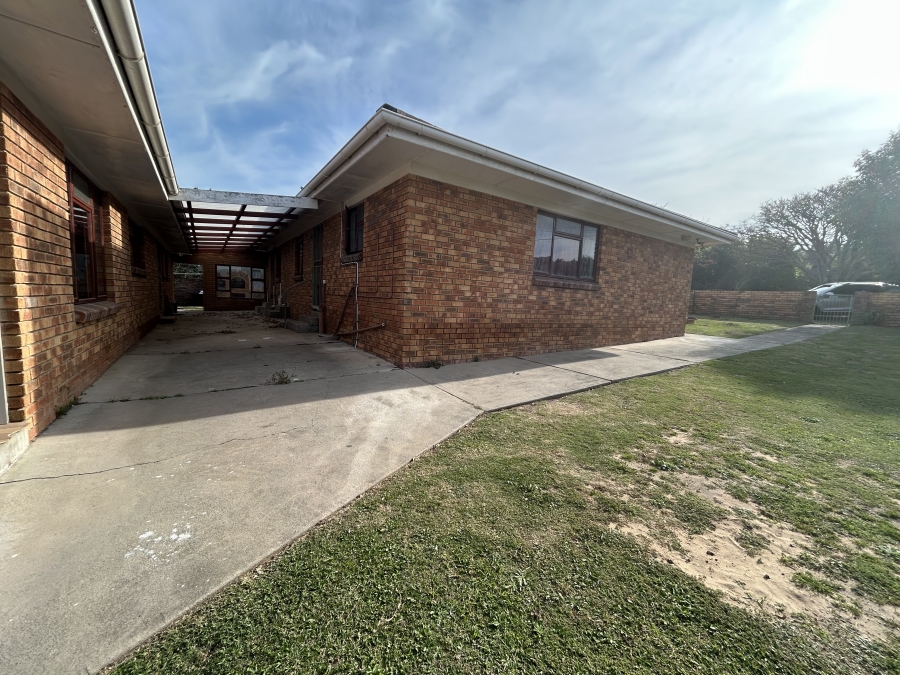 3 Bedroom Property for Sale in Winterstrand Eastern Cape